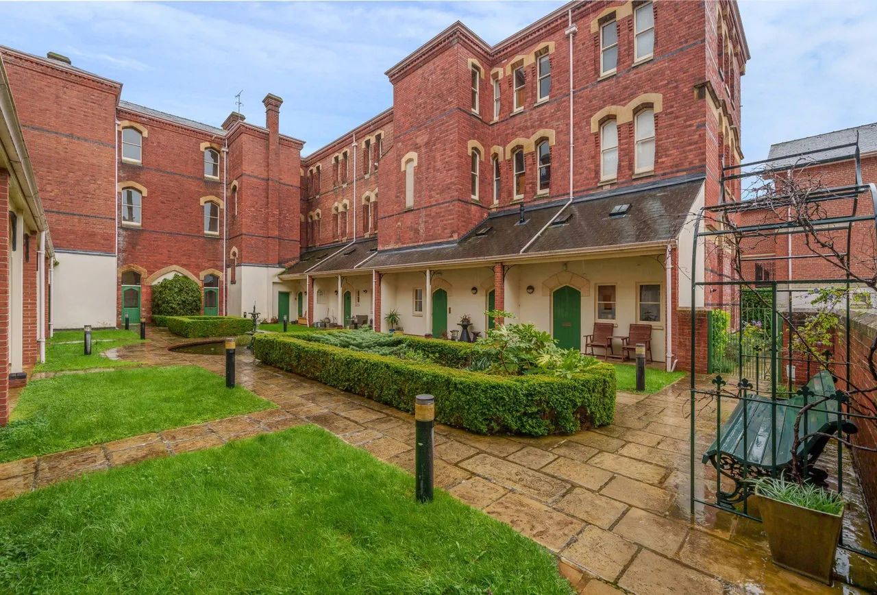 St. Georges Place, Cheltenham, GL50 3PX, photo 7