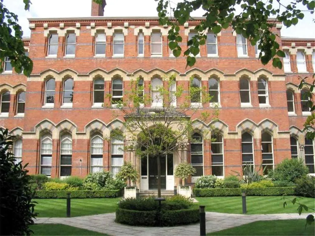2 bed flat for sale — St. Georges Place, Cheltenham, GL50 3PX