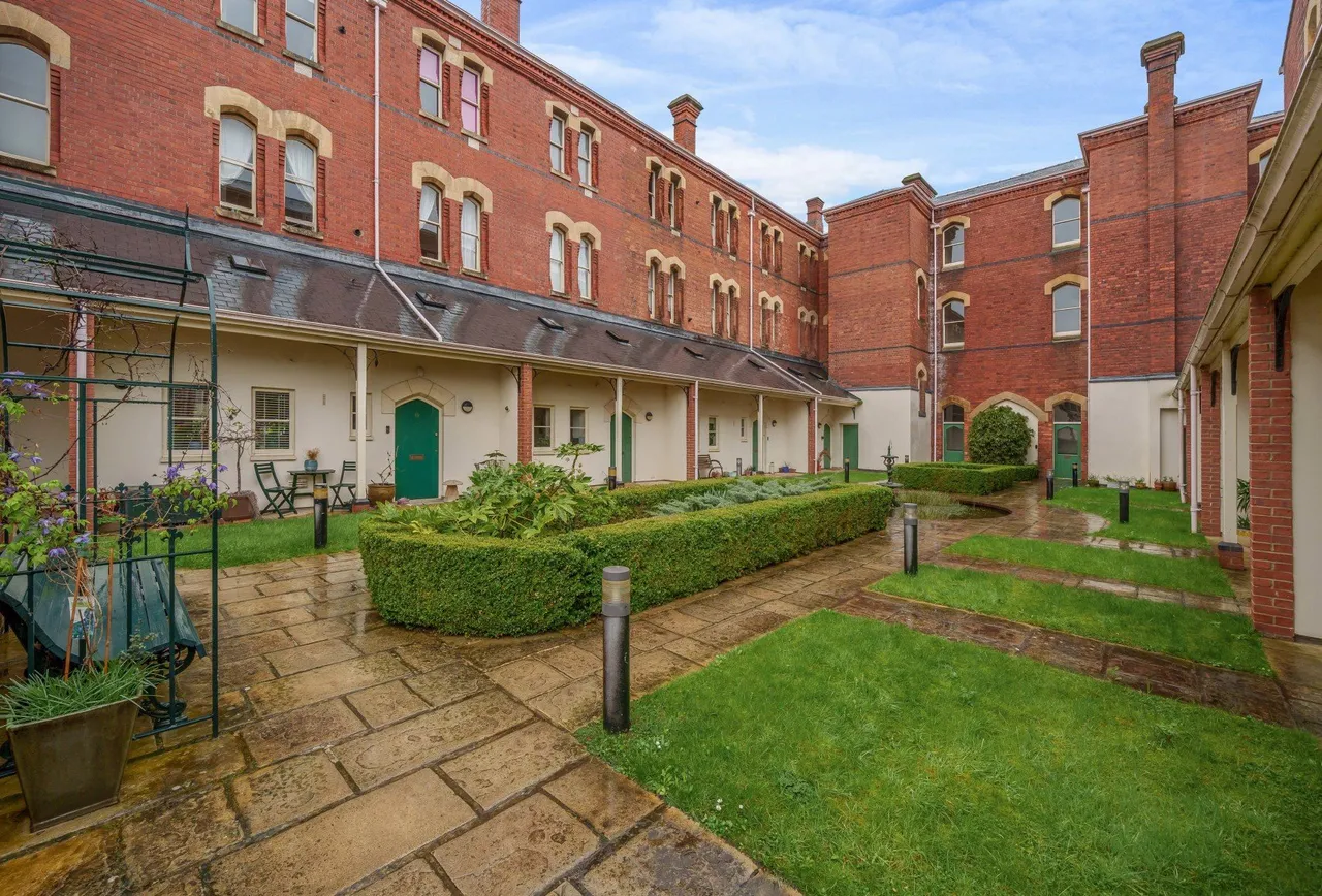 St. Georges Place, Cheltenham, GL50 3PX, photo 10