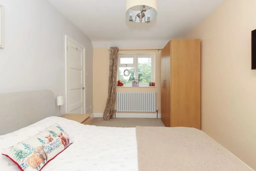 Chesham Road, Wigginton, Hertfordshire, HP23 6HH, photo 12