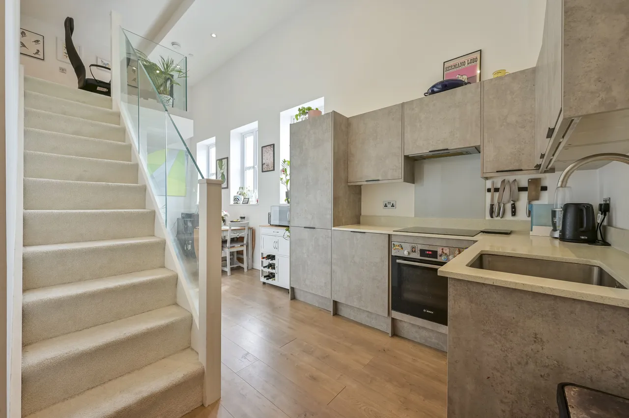 London, SW20, photo 2