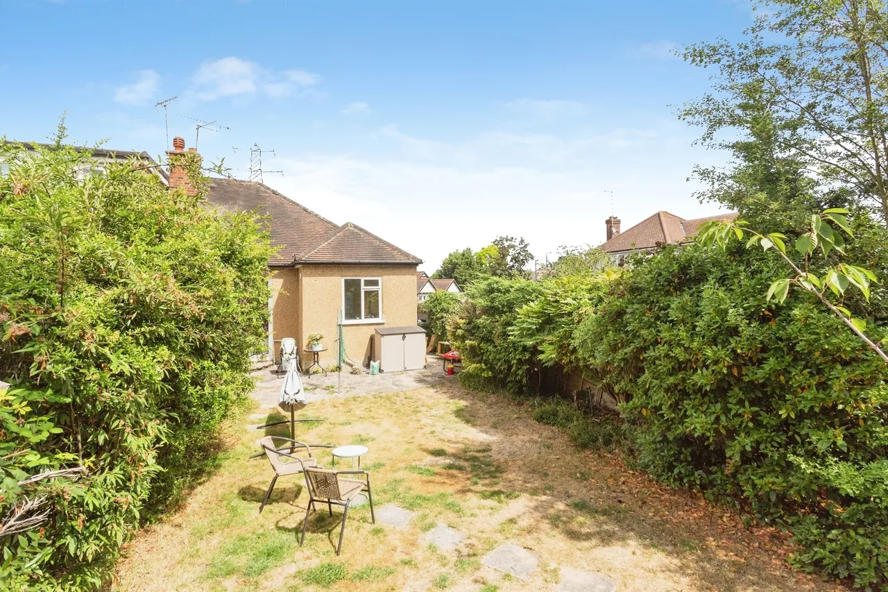 Chester Drive, Harrow, photo 6