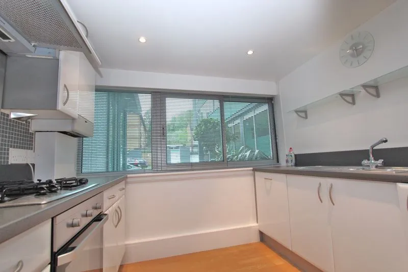London Road, Brighton BN1 6YL, photo 3