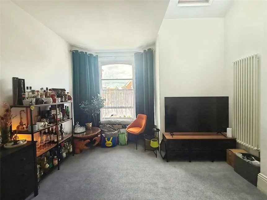 Whitwell Road, Southsea, Hampshire, PO4, photo 8