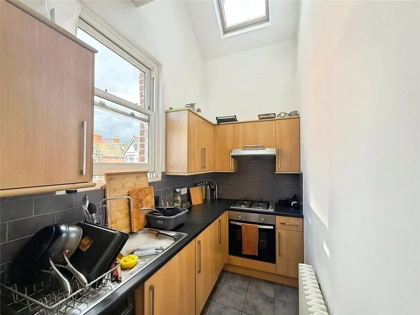 Whitwell Road, Southsea, Hampshire, PO4, photo 5