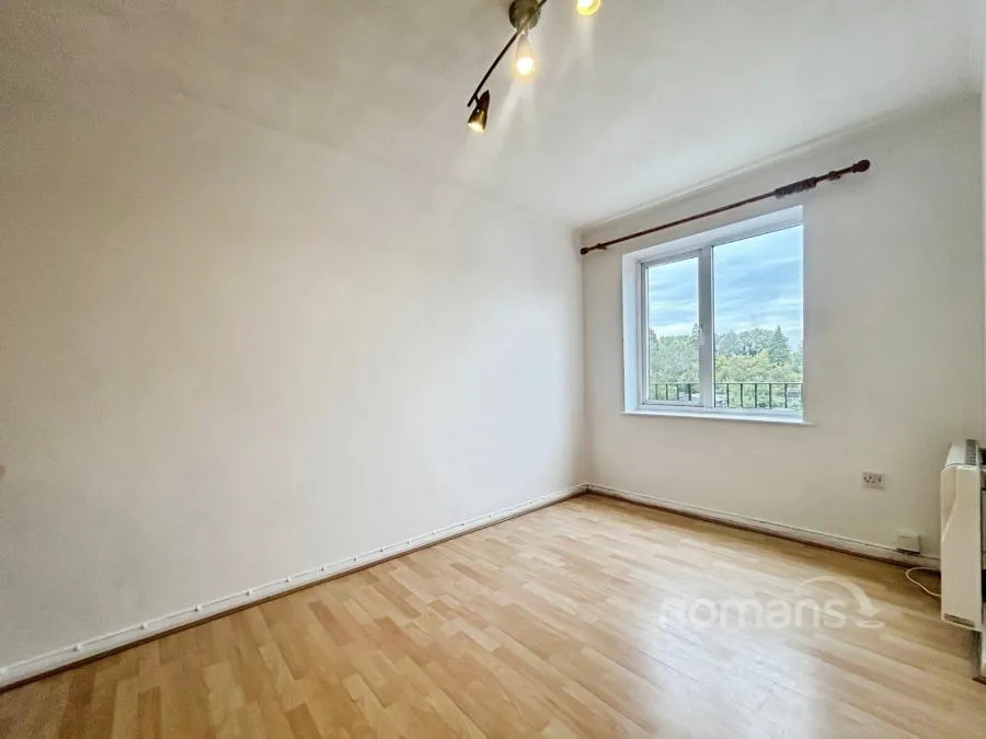 Elm Grove Road, Farnborough, GU14, photo 6