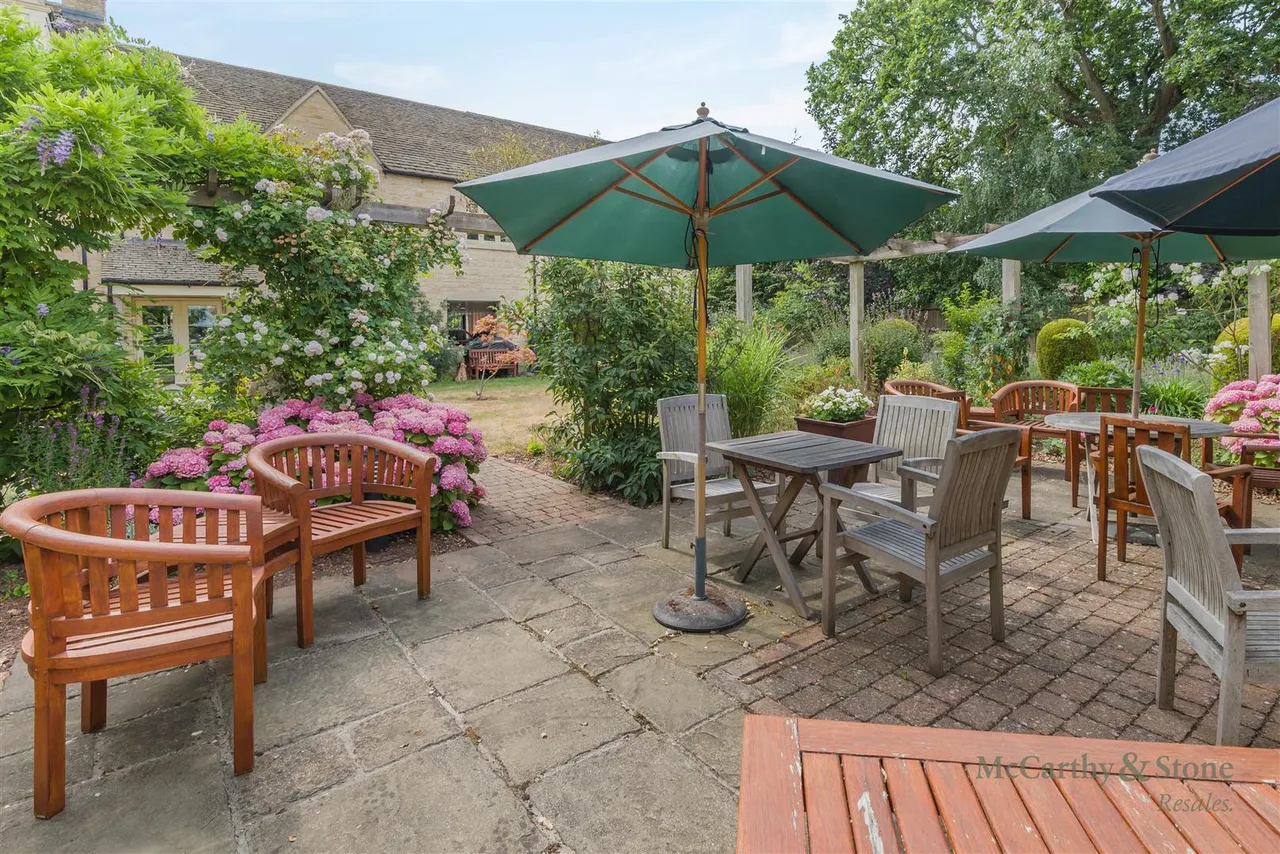 Mercer Way, Tetbury, GL8, photo 23