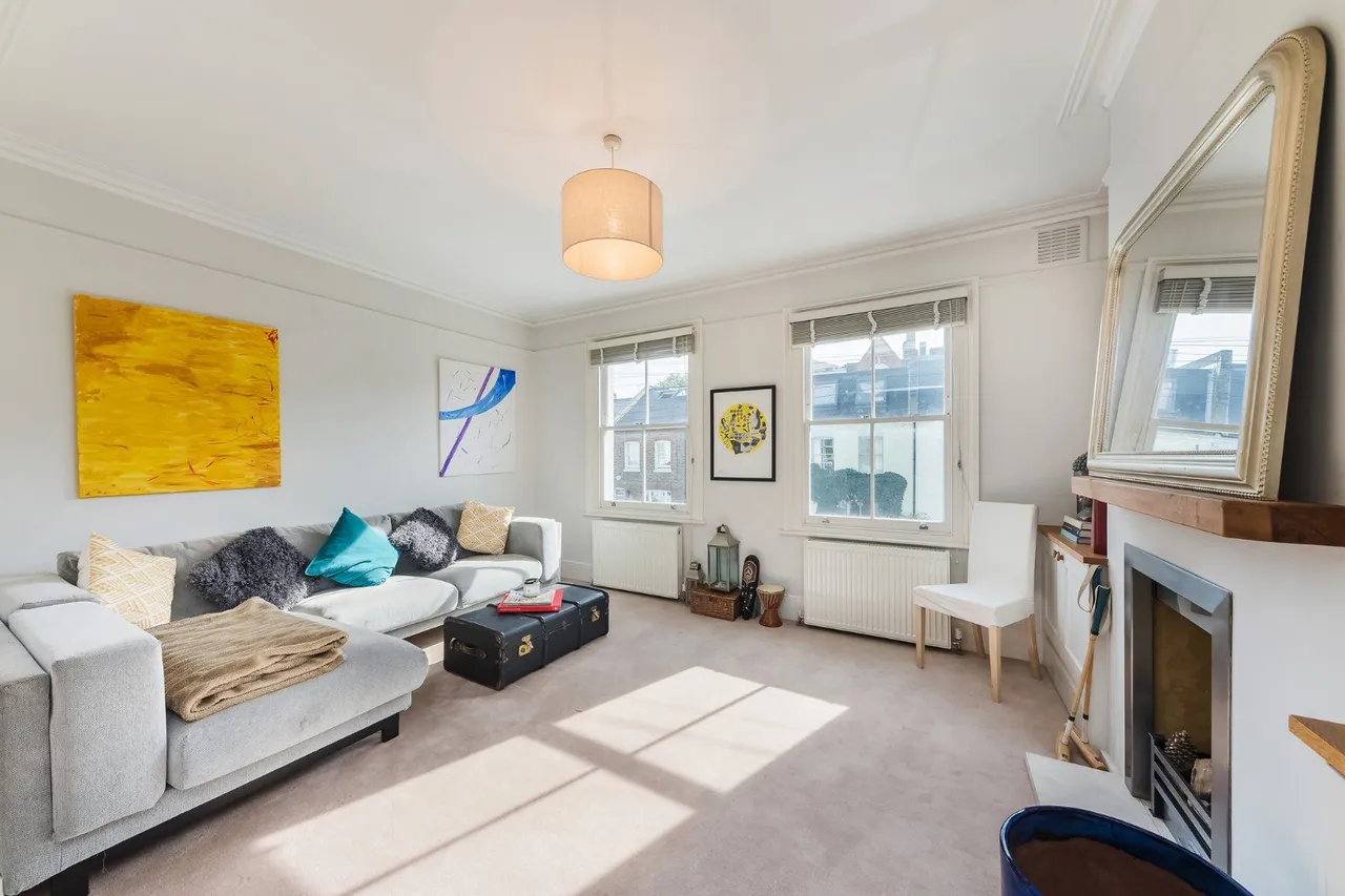 2 bed flat to rent, Dymock Street, Fulham, SW6