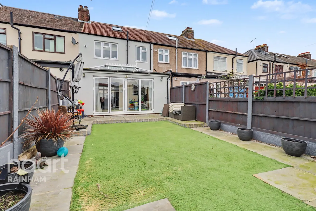 Grove Park Road, Rainham, RM13, photo 16