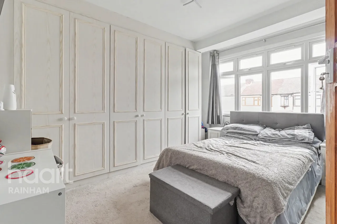 Grove Park Road, Rainham, RM13, photo 12