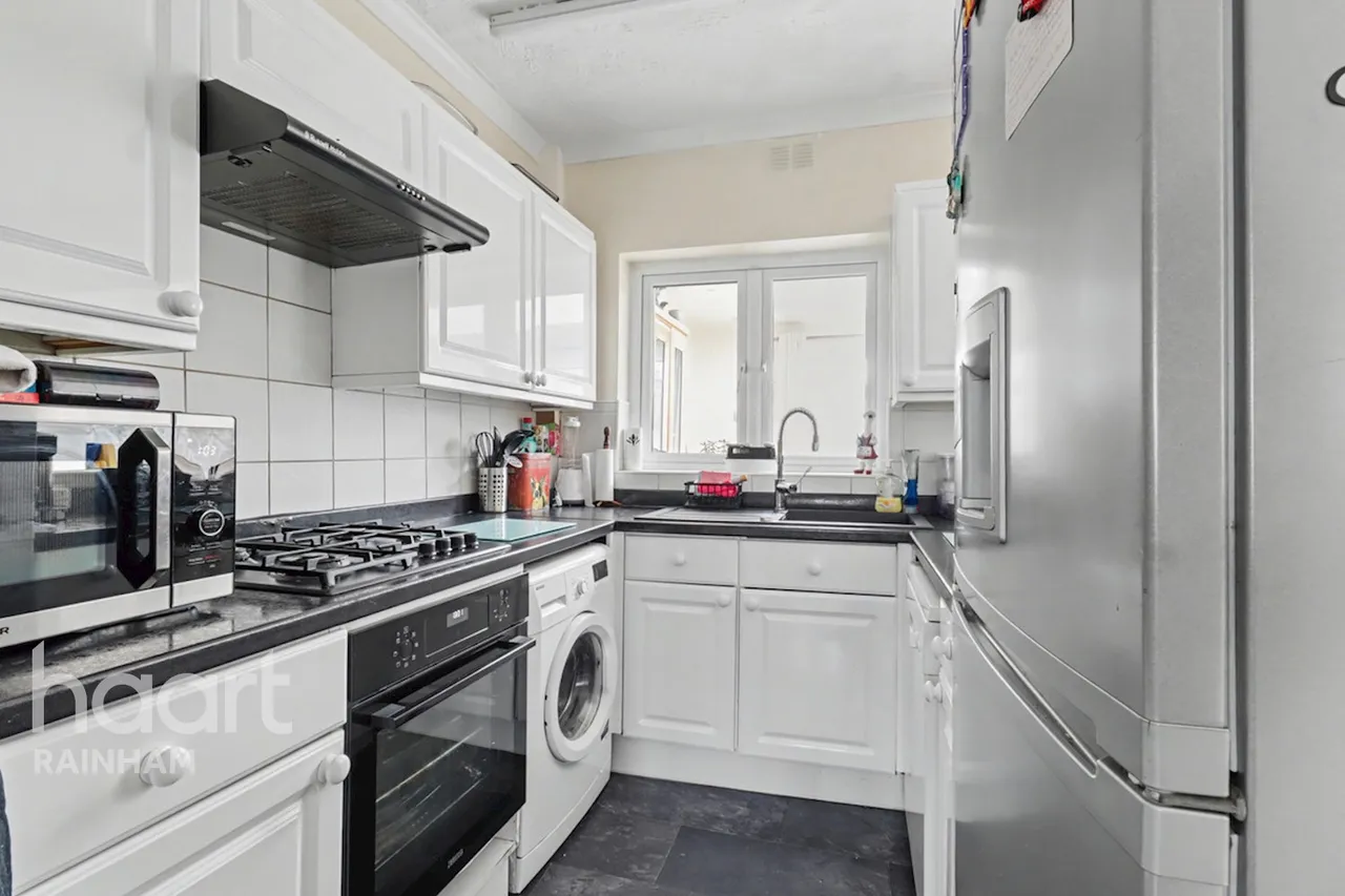 Grove Park Road, Rainham, RM13, photo 4