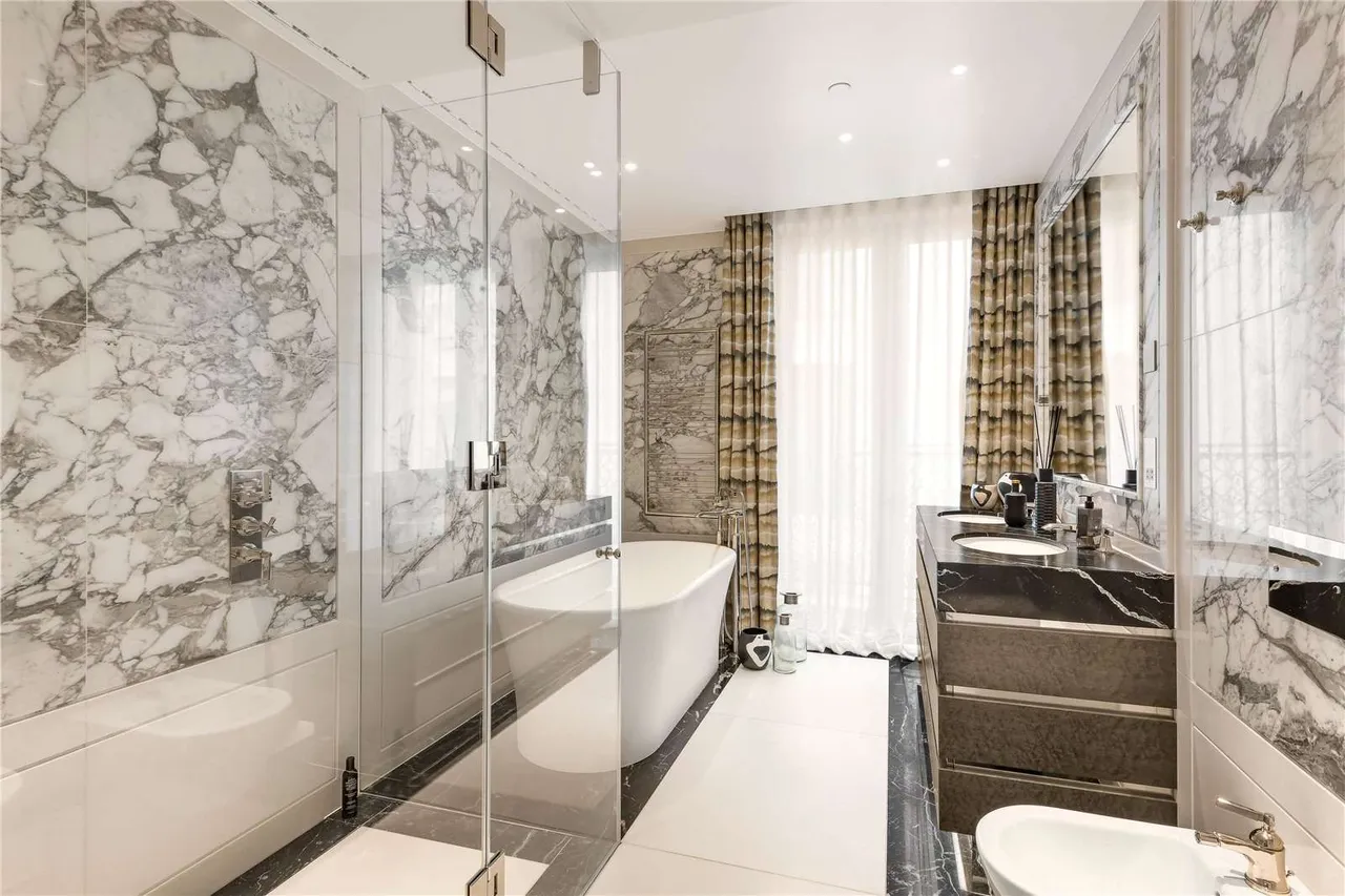 Whistler Square, London, SW1W, photo 4
