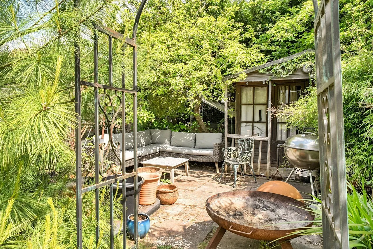 Queens Road, Alton, GU34, photo 17