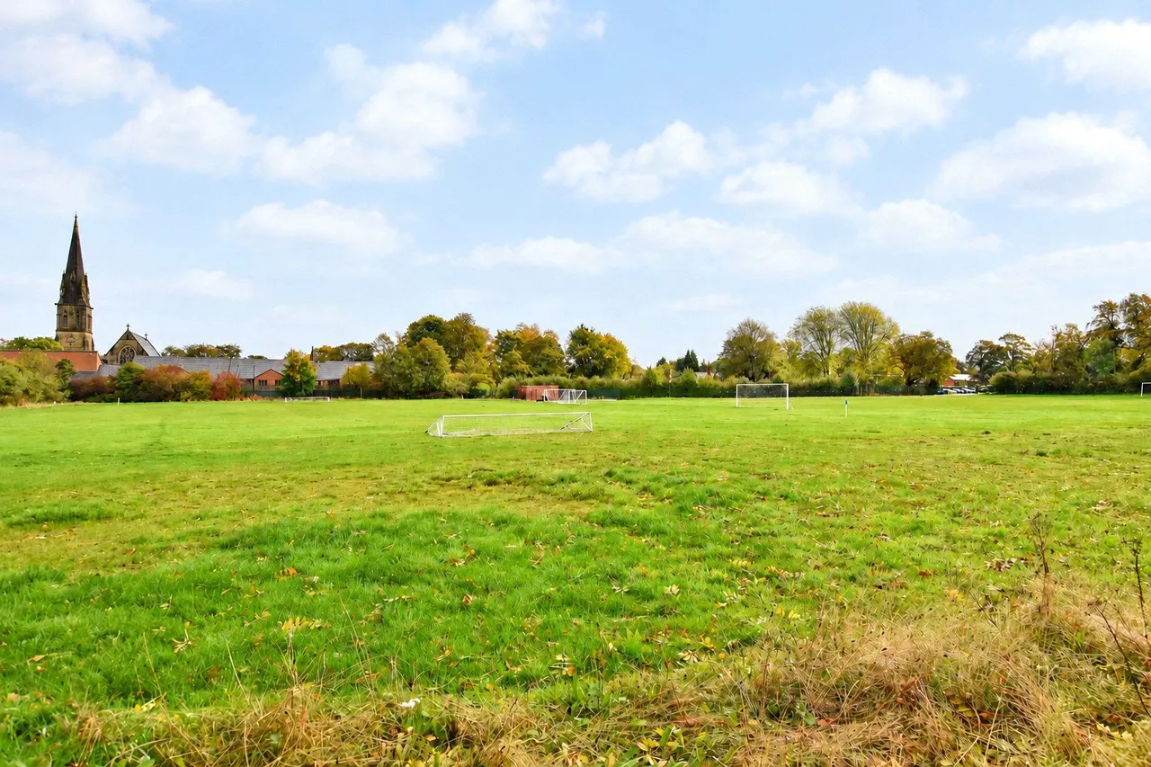 Scarr Drive, Syke, OL12, photo 14