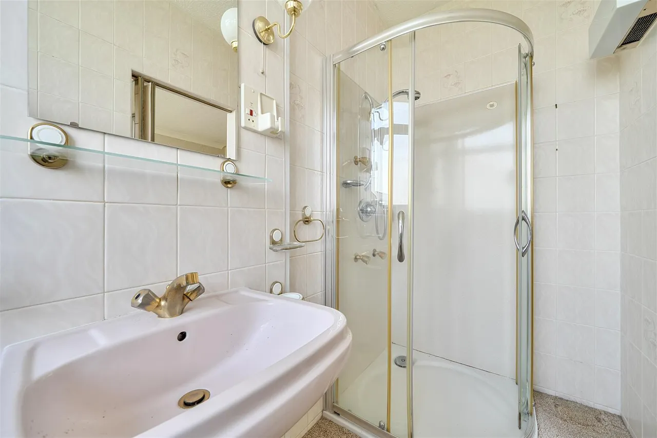 Sea Road, Carlyon Bay, photo 21