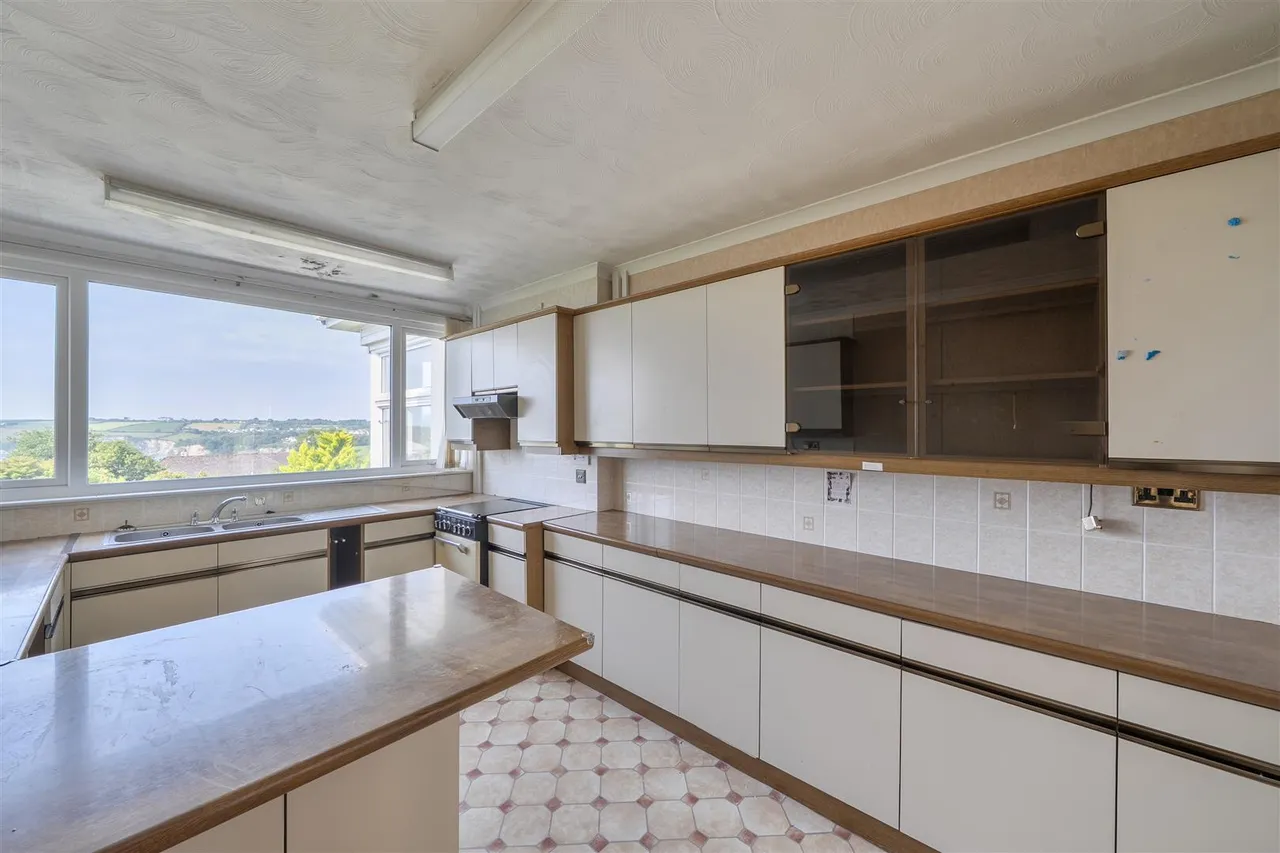 Sea Road, Carlyon Bay, photo 13