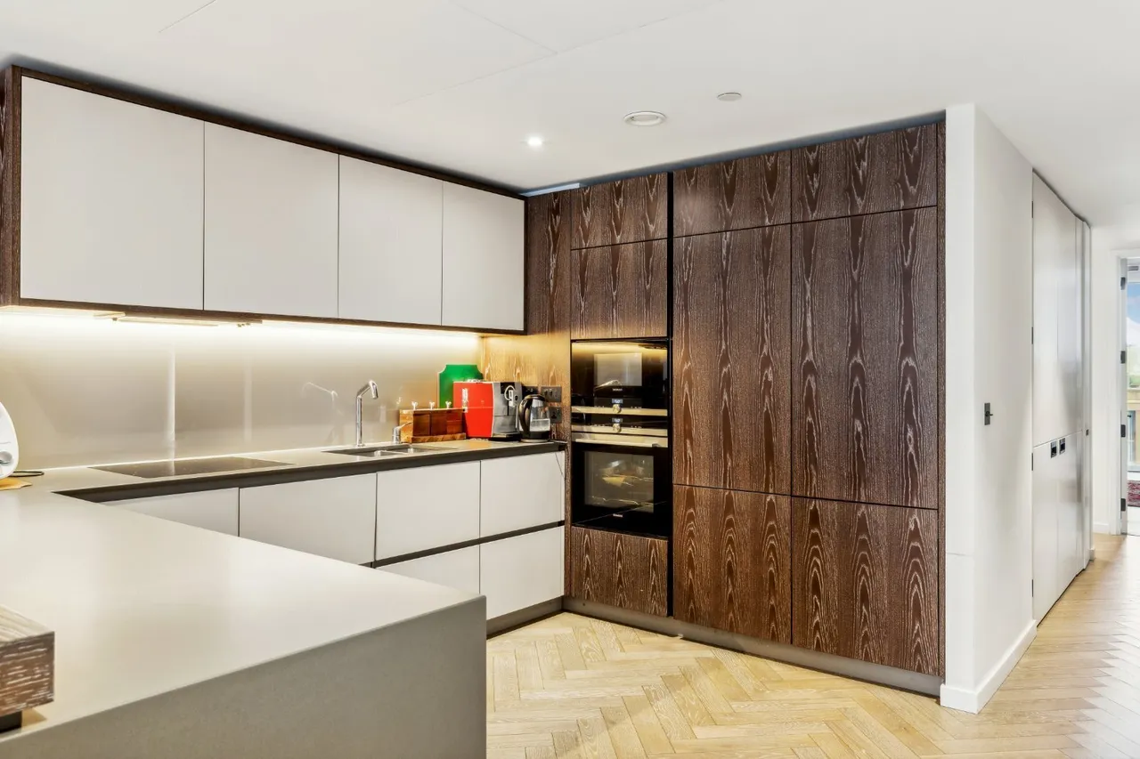 Circus Road West, London, SW11, photo 5