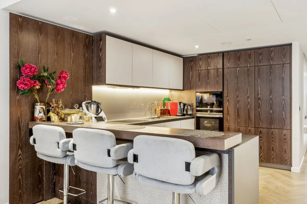 Circus Road West, London, SW11, photo 6