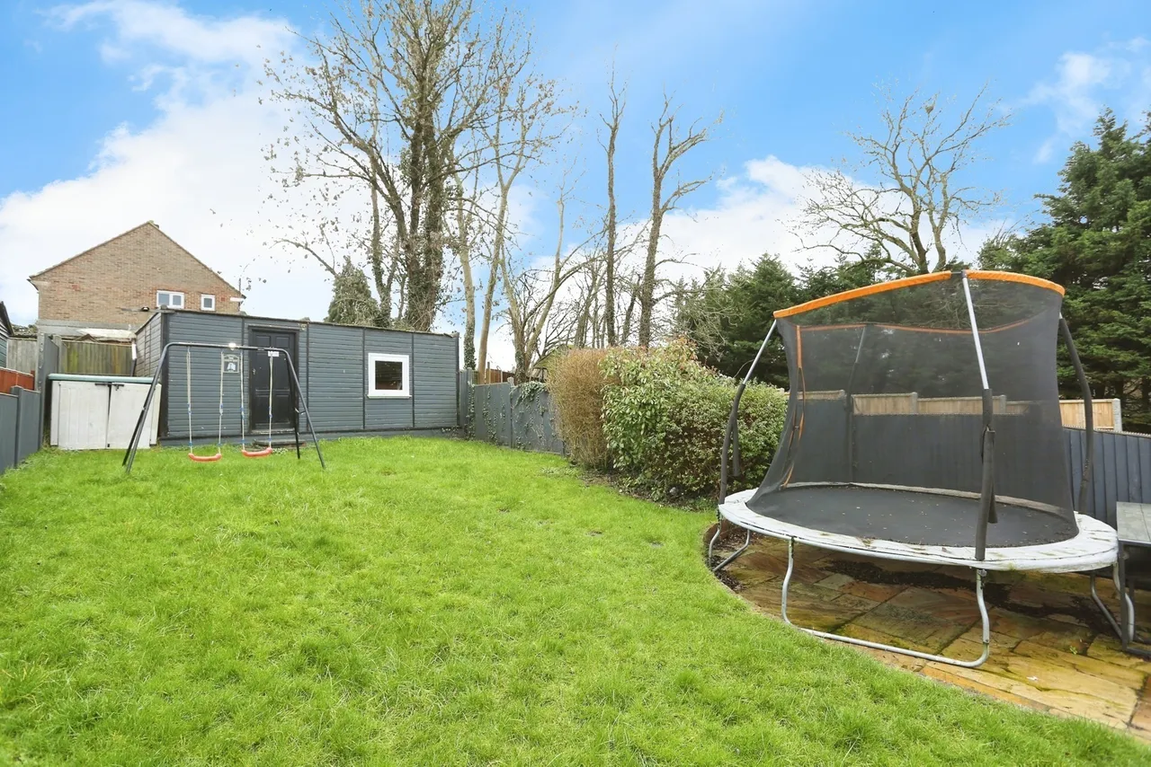 Frimley Close, New Addington, Surrey, CR0, photo 12