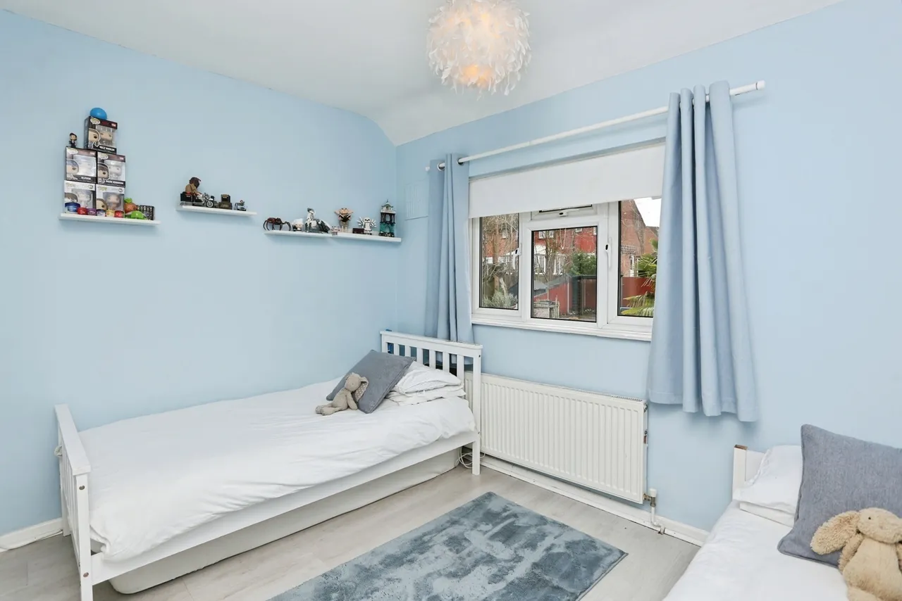 Frimley Close, New Addington, Surrey, CR0, photo 9