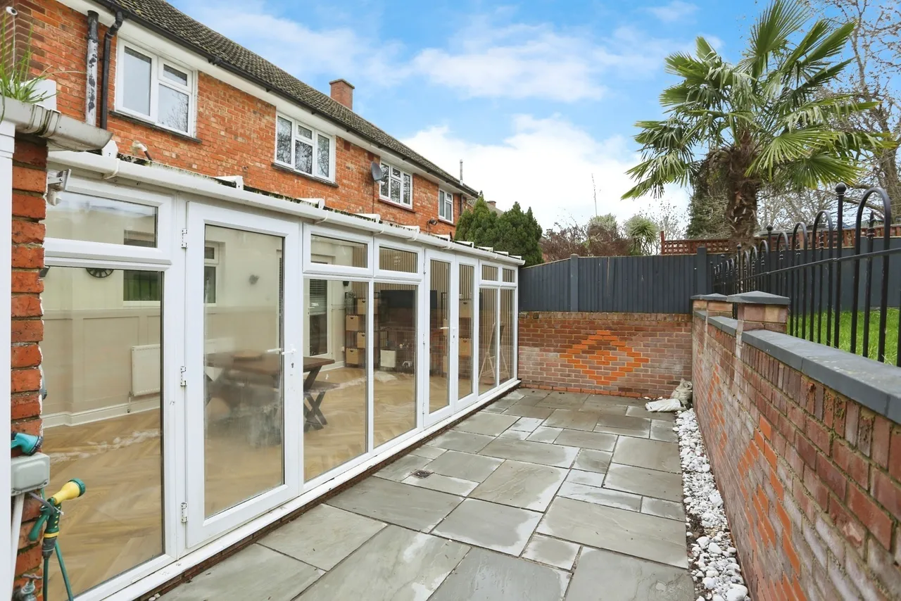 Frimley Close, New Addington, Surrey, CR0, photo 11