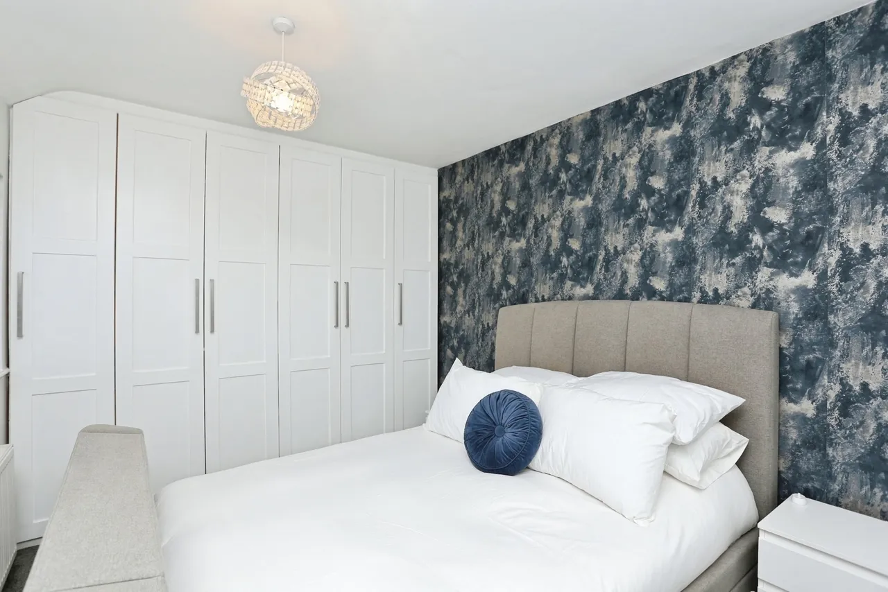 Frimley Close, New Addington, Surrey, CR0, photo 8