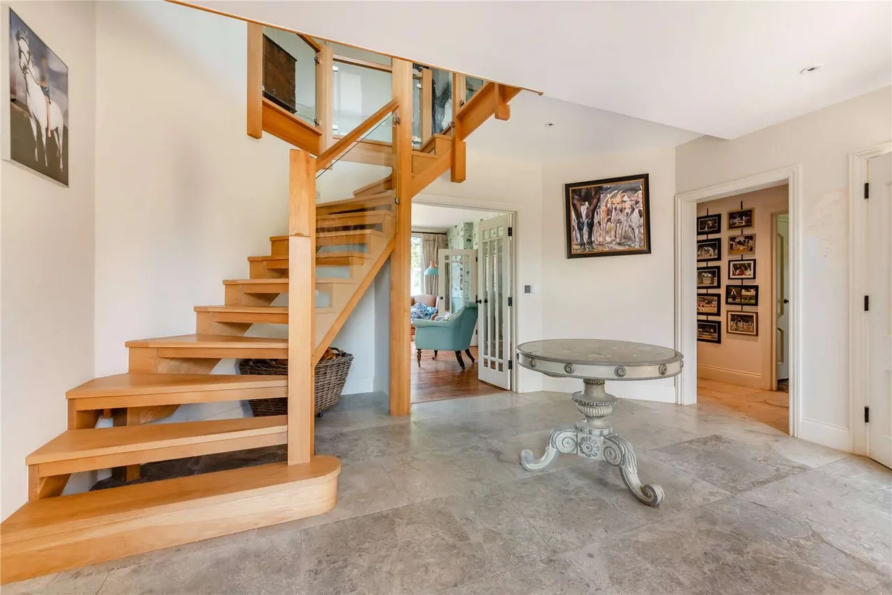 Winterbourne Road, Berkshire, United Kingdom, RG20 8AY, photo 10