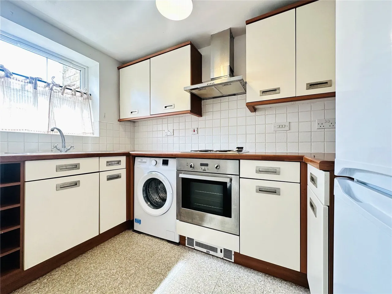 Navigation Drive, Bradford, BD10, photo 3