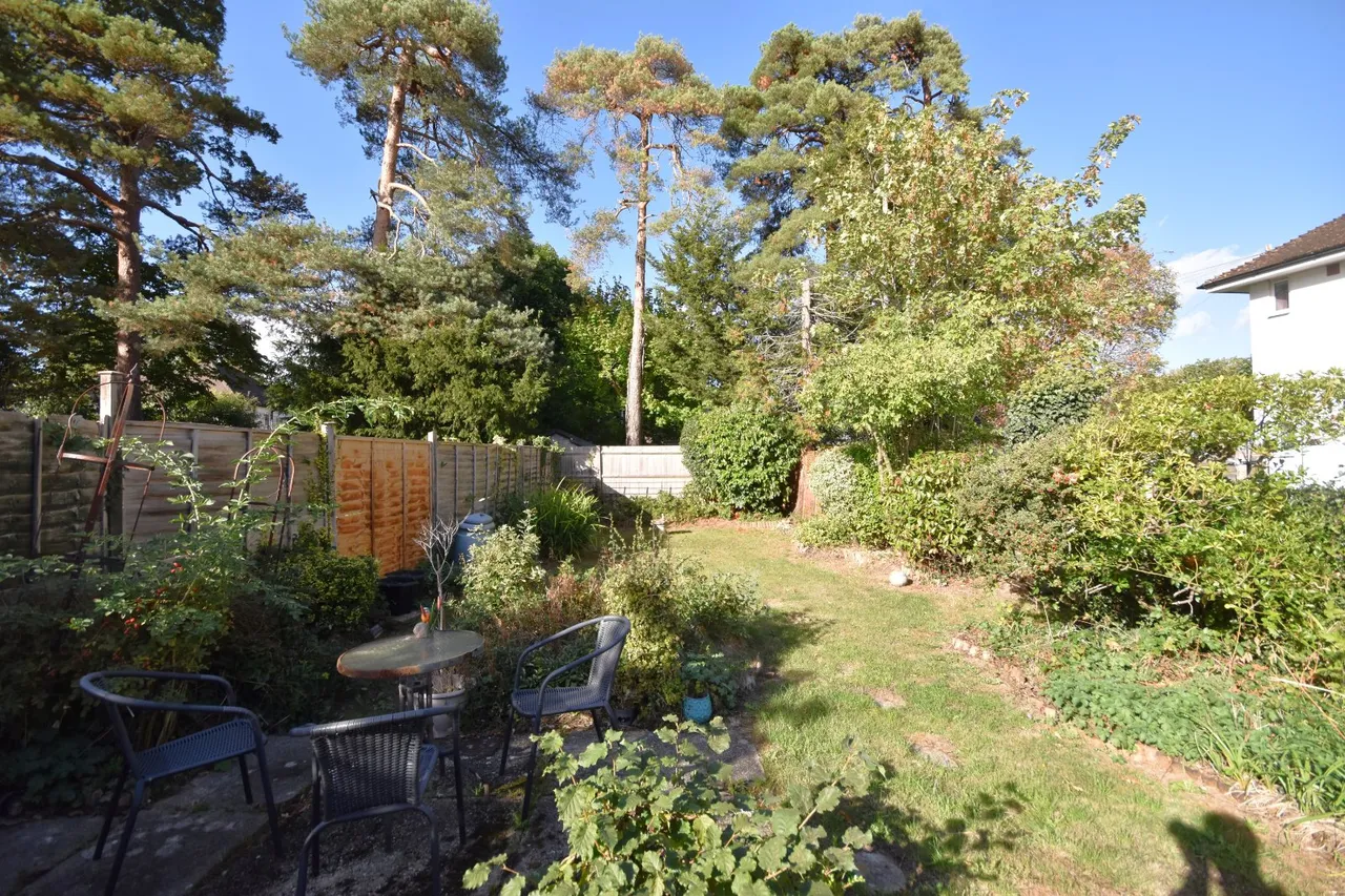 Meadowcroft Close, Horley, RH6, photo 10