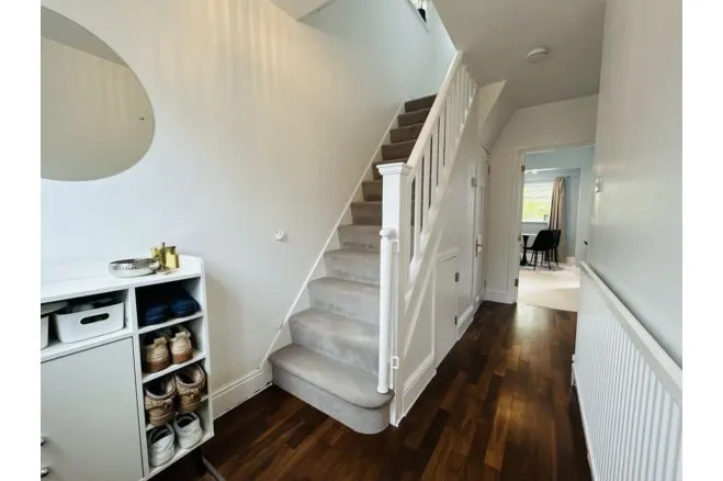 Wardown Crescent, Luton, photo 7
