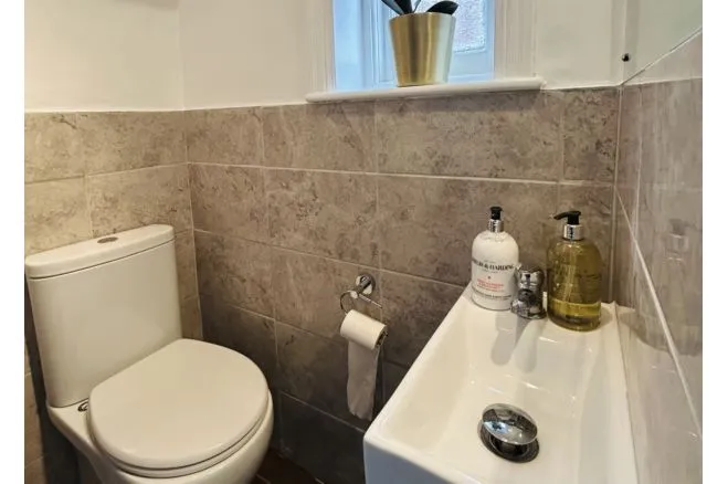 Wardown Crescent, Luton, photo 8