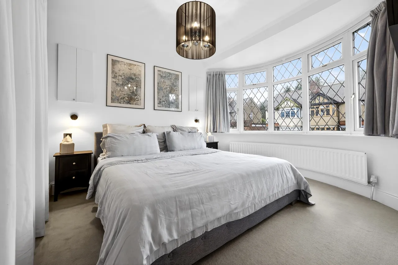 Wardown Crescent, Luton, photo 9