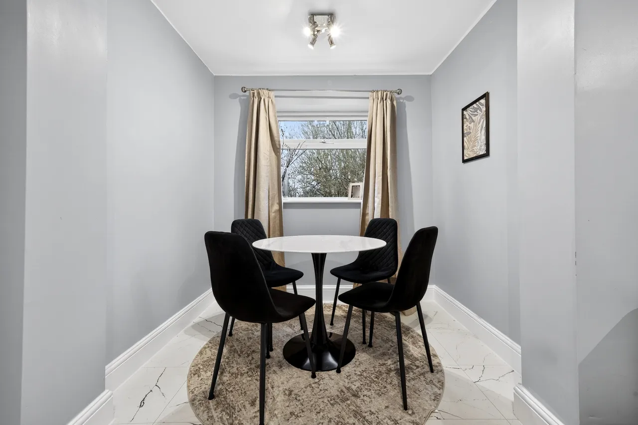 Wardown Crescent, Luton, photo 5