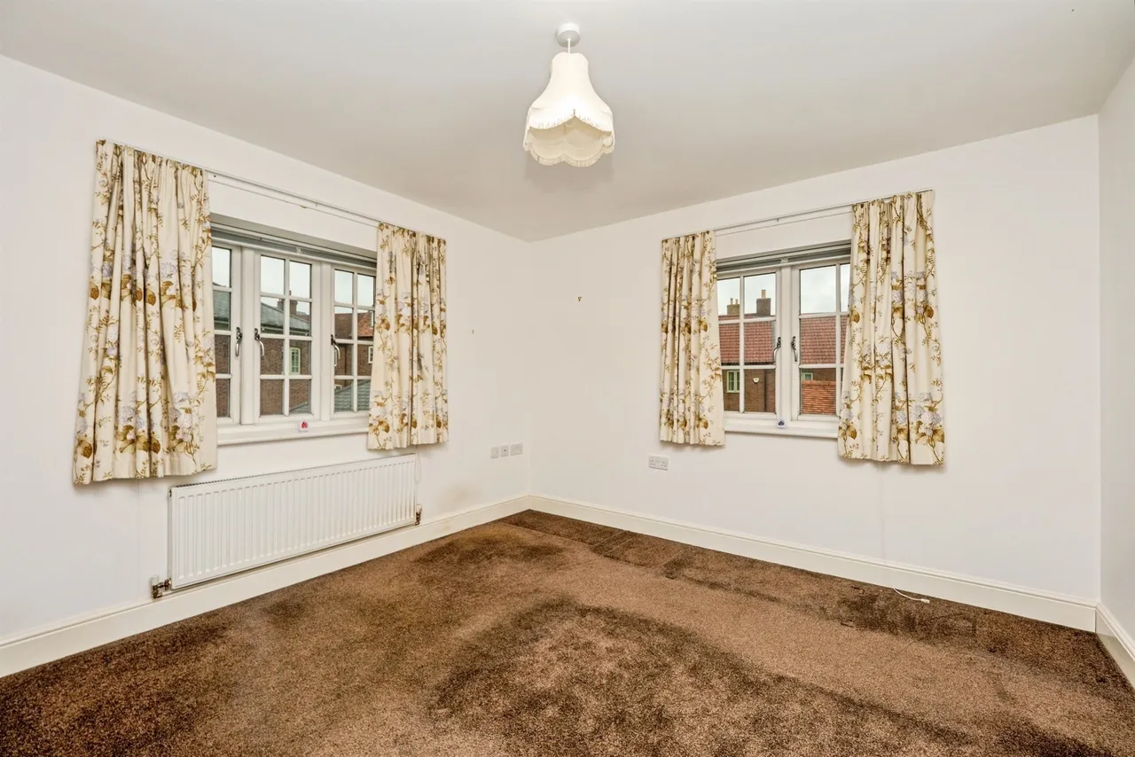 Shuffling Furlong, Poundbury, DT1, photo 9