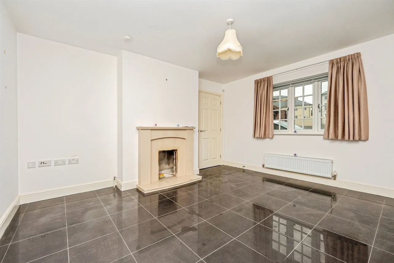 Shuffling Furlong, Poundbury, DT1, photo 5