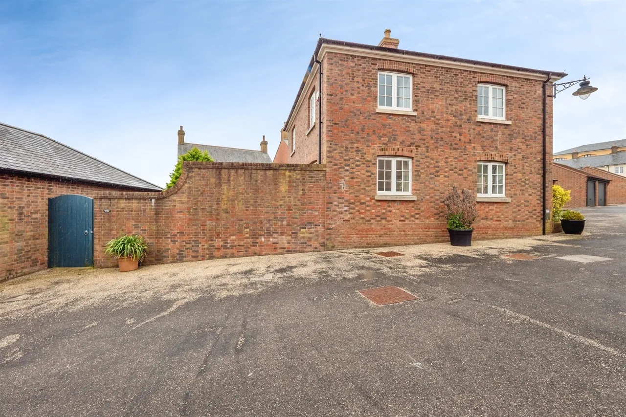 Shuffling Furlong, Poundbury, DT1, photo 14