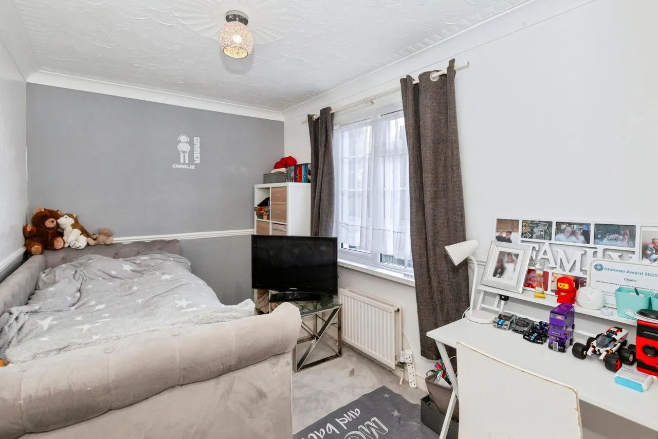 Wood Close, Windsor, SL4, photo 15