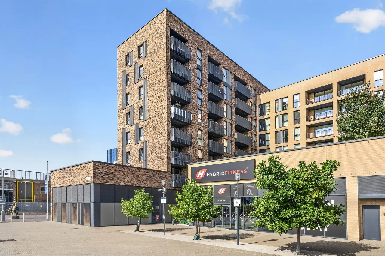 Plough Lane, London, SW17, photo 12