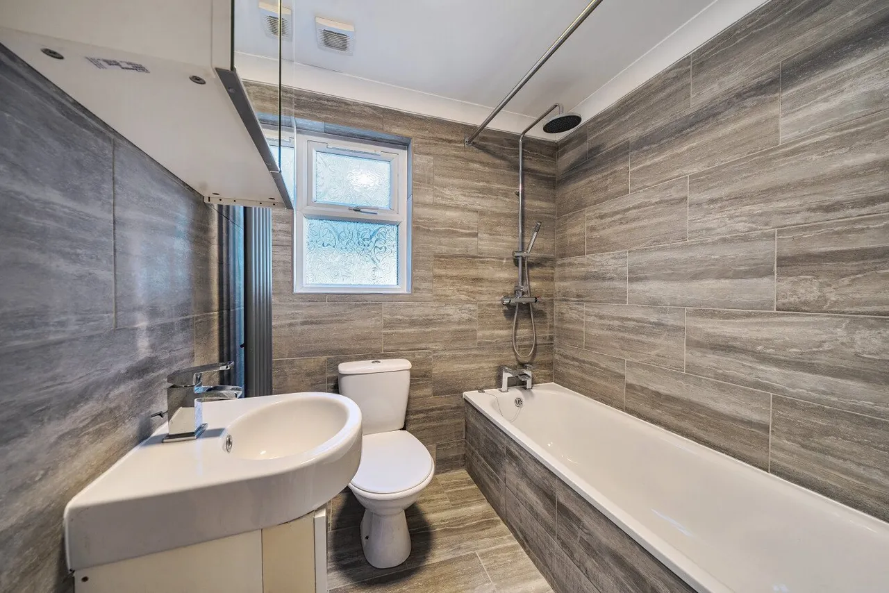 Abernethy Road, Hither Green, SE13, photo 6