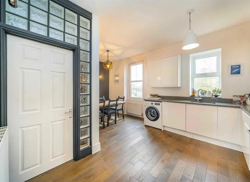 2 bed flat for sale — Delacourt Road, Blackheath, SE3
