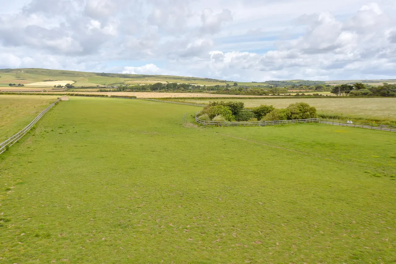 Brighstone, PO30, photo 23