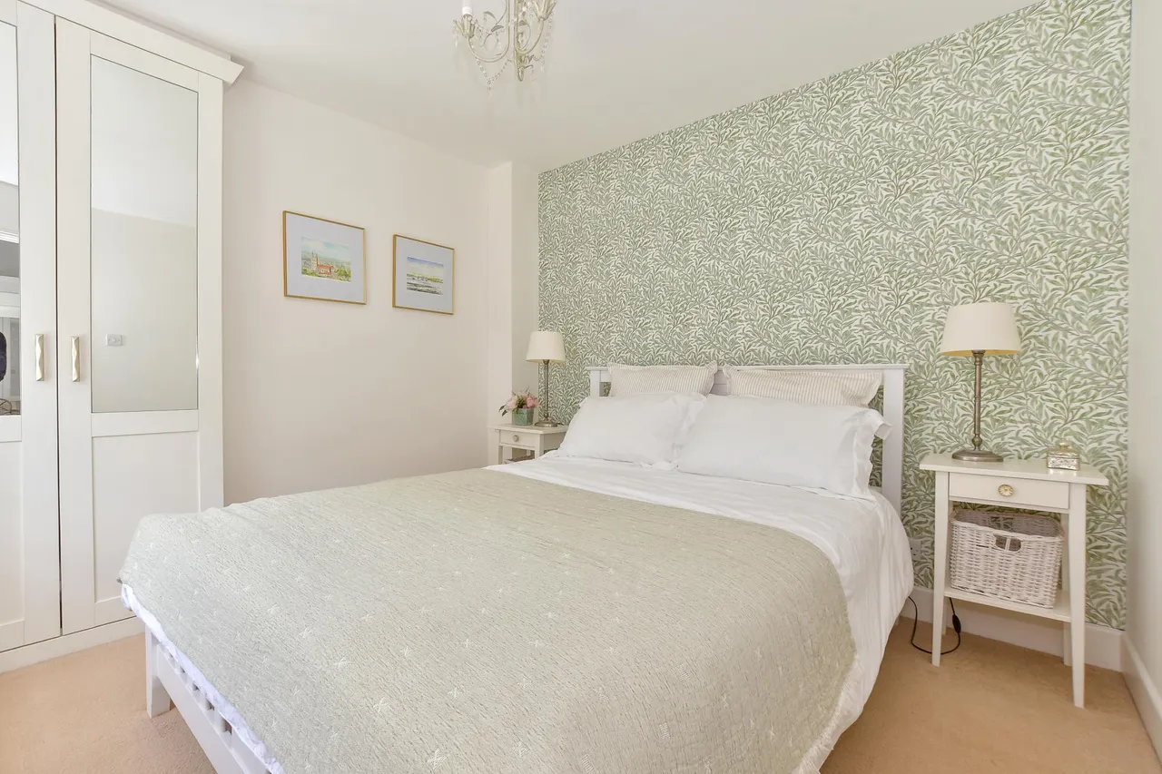 Brighstone, PO30, photo 16