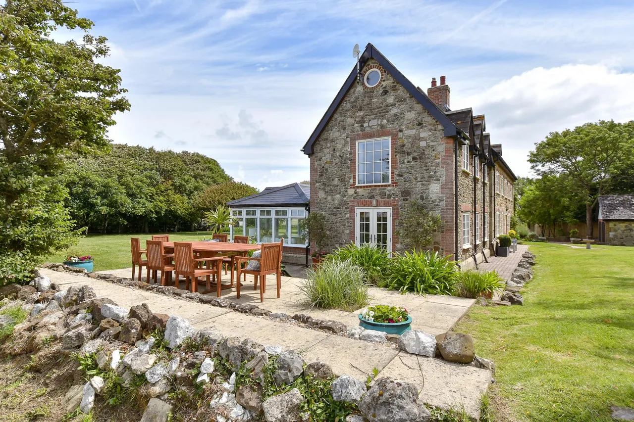 Brighstone, PO30, photo 20