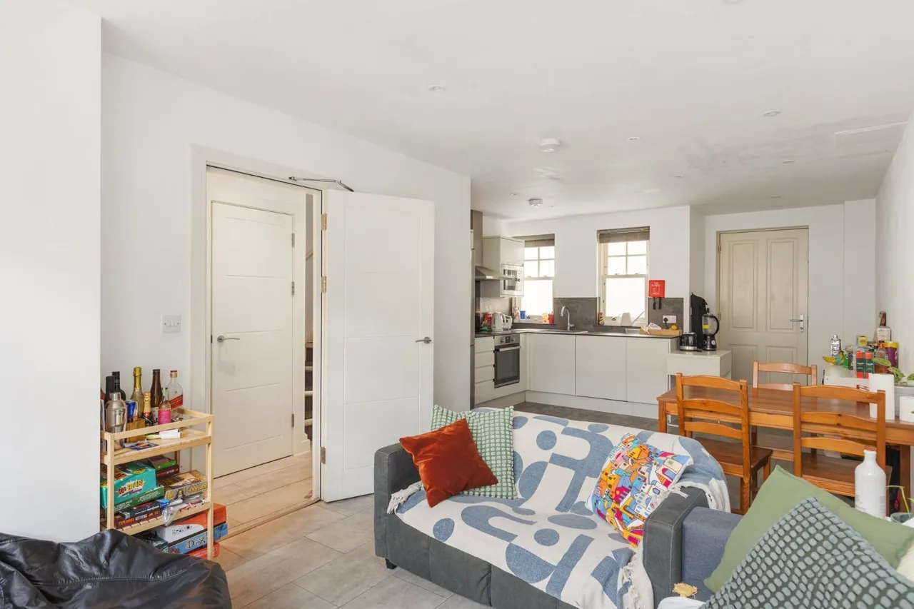 Prescott Place, London, SW4, photo 2