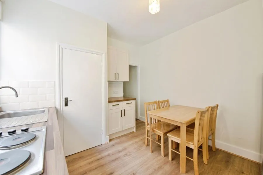 Squires Lane, London, N3, photo 10