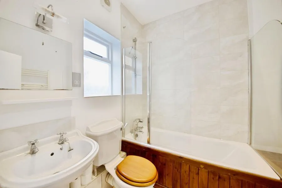 Squires Lane, London, N3, photo 22