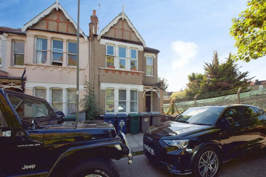 Squires Lane, London, N3, photo 25