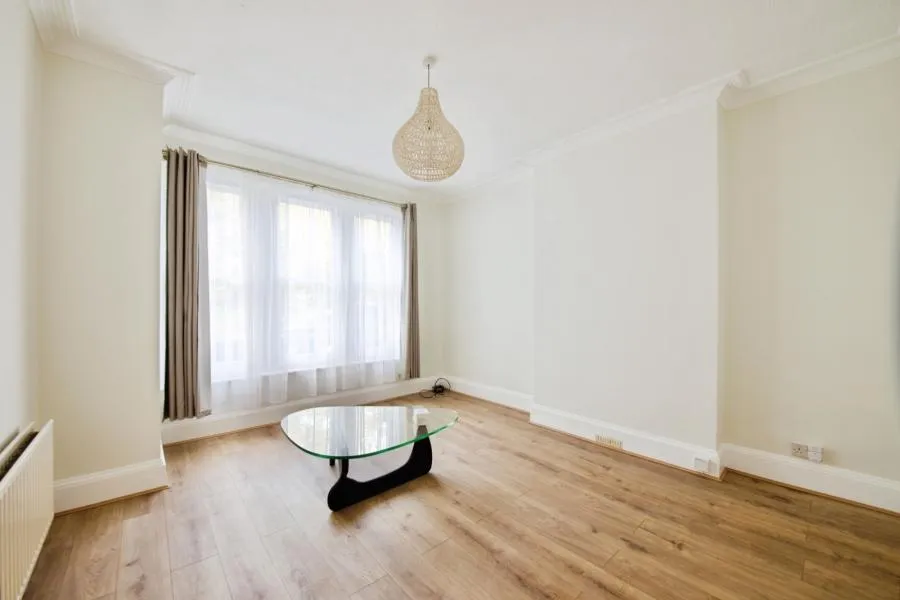 Squires Lane, London, N3, photo 3