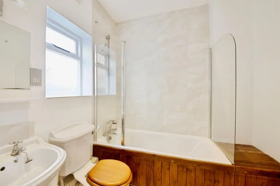 Squires Lane, London, N3, photo 23