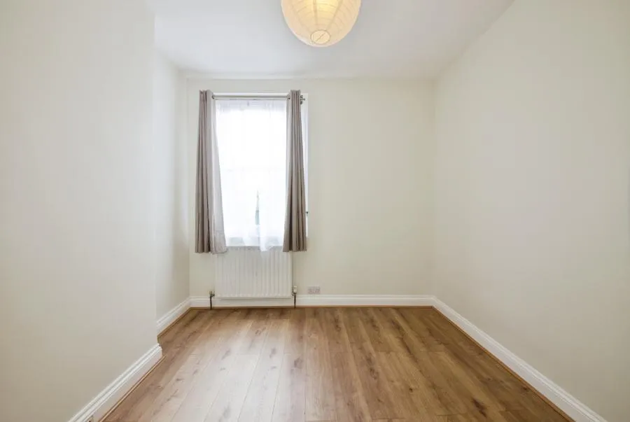 Squires Lane, London, N3, photo 19